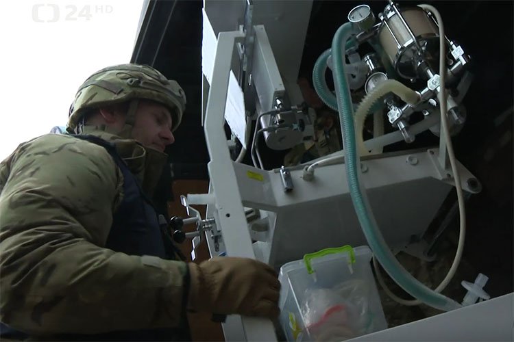 26.04.2023 - Ukrainian medics get a lot of equipment from the Czech Republic that they absolutely need to save lives on the frontline