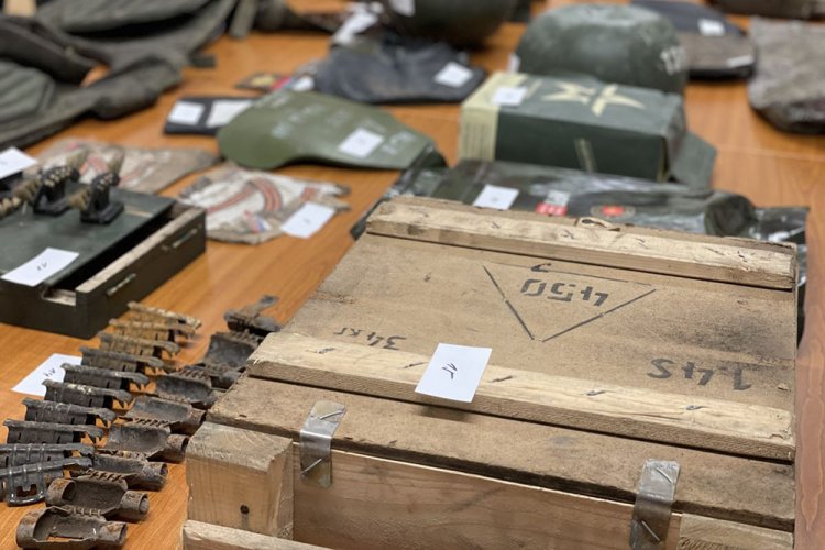 18.03.2023 - Stamps, fragments and a Russian radio. War trophies from Ukraine are taken to museums and auctions