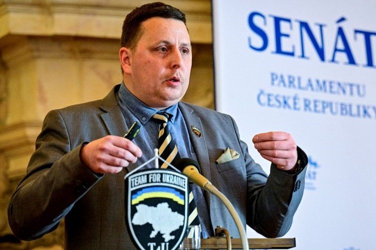 2. 3. 2025 - Rozhovor s Petrem Pojmanem o dokumentaci válečných zločinů ruské armády v Ukrajině
