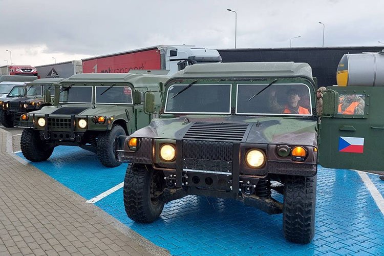 4.24.2023 - "We hope it saves as many lives as possible." Three ambulances with Czechs and Slovaks arrived in Ukraine