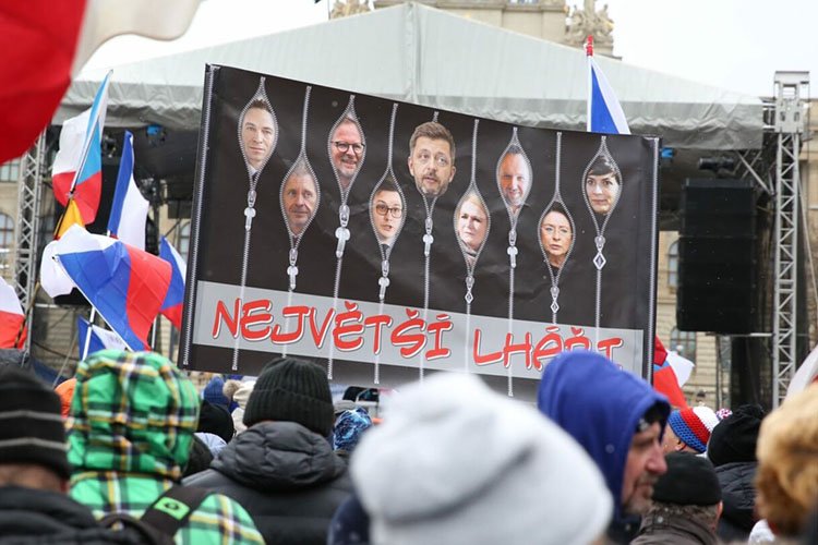 20.3.2023 - „Přivítání bude bolet, dejte si pozor.“ Údajní vlastenci vyhrožují českým dobrovolníkům na Ukrajině